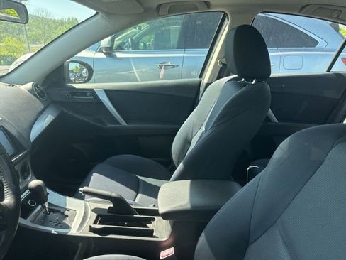 Used 2011 MAZDA MAZDA3 s Sport FWD image 4