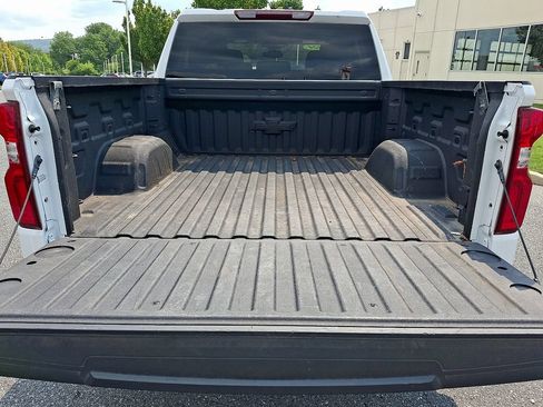 Used 2024 Chevrolet Silverado 1500 RST w/ Redline Edition AWD/4WD image 28