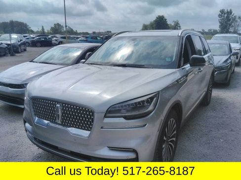 Used 2023 Lincoln Aviator Reserve w/ Elements Package Plus AWD/4WD image 3