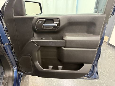 Used 2023 Chevrolet Silverado 1500 Custom image 7
