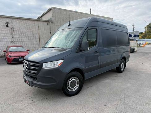 Used 2019 Mercedes-Benz Sprinter 144 image 24