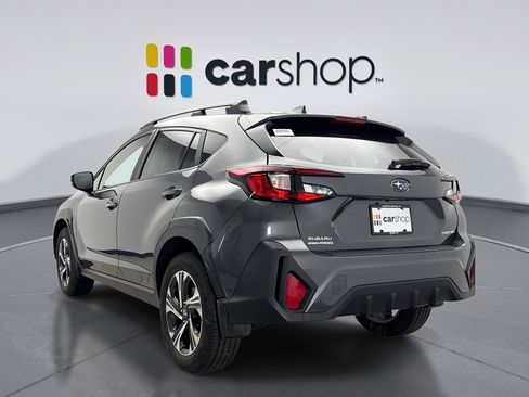 Used 2024 Subaru Crosstrek 2.0i Premium image 3