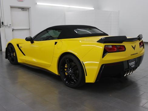 Used 2014 Chevrolet Corvette Stingray Convertible w/ 3LT Preferred Equipment Group RWD image 5