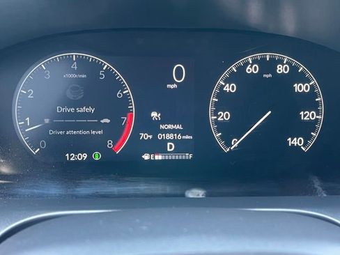 Used 2025 Honda HR-V LX image 12