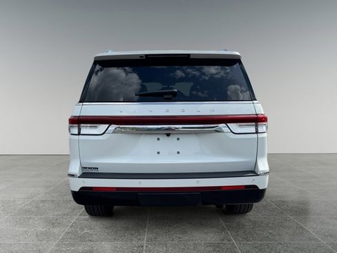 Used 2024 Lincoln Navigator L Reserve AWD/4WD image 5