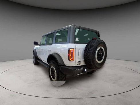 Used 2024 Ford Bronco Outer Banks w/ Sasquatch Package image 9