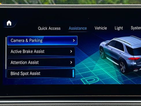 Used 2021 Mercedes-Benz GLE 450 4MATIC w/ AMG Line Exterior image 34