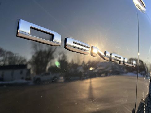 New 2026 GMC Yukon Denali w/ Sun & Power Step Package image 3