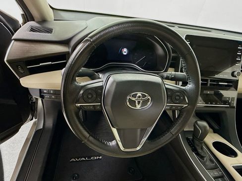 Certified 2019 Toyota Avalon XLE image 11