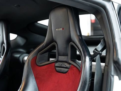 Used 2018 Nissan 370Z NISMO image 18