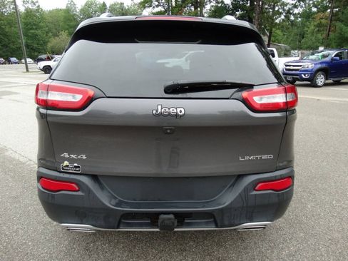 Used 2018 Jeep Cherokee 4WD Limited w/ Luxury Group w/ Luxury Group image 11