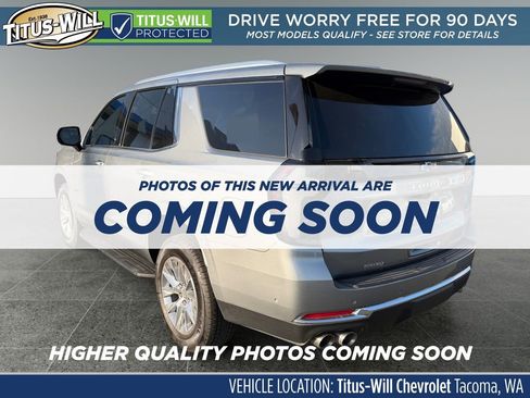 Used 2025 Chevrolet Tahoe Premier AWD/4WD image 3