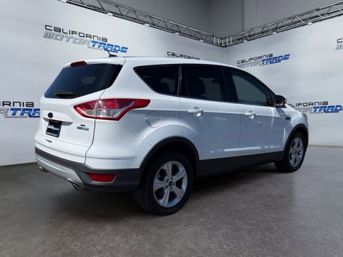 Used 2016 Ford Escape SE image 5