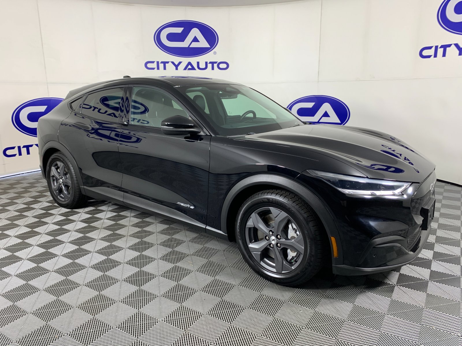 Used 2021 Ford Mustang Mach-E Select RWD image 1