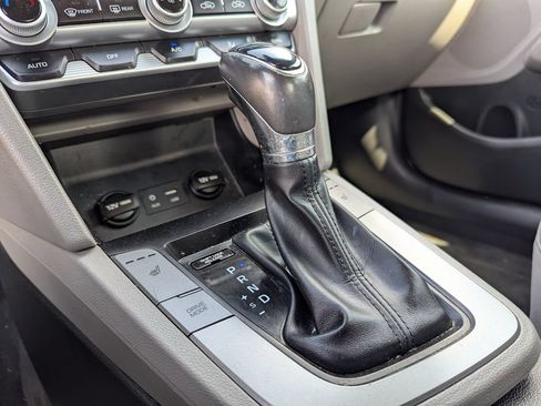 Used 2019 Hyundai Elantra Value Edition FWD image 14