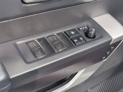 Used 2022 Toyota Tundra Platinum w/ Advanced Package AWD/4WD image 19