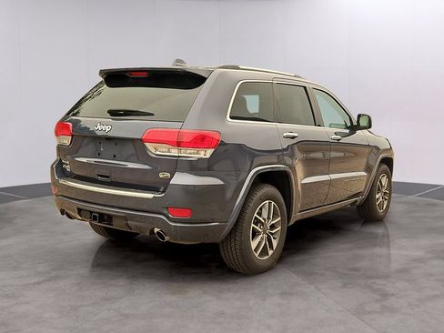 Used 2020 Jeep Grand Cherokee Overland AWD/4WD image 4