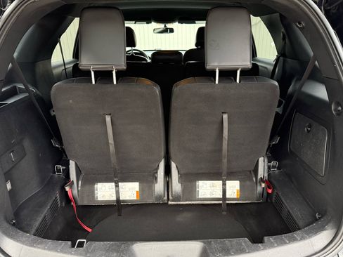 Used 2017 Ford Explorer XLT w/ Equipment Group 202A image 27
