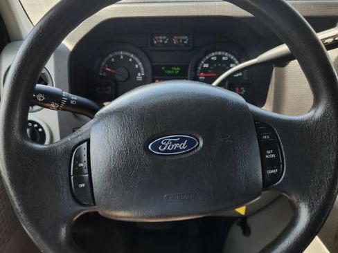 Used 2015 Ford E-350 and Econoline 350 Super Duty RWD image 21