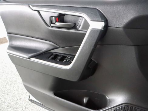 Used 2023 Toyota RAV4 LE AWD/4WD image 21