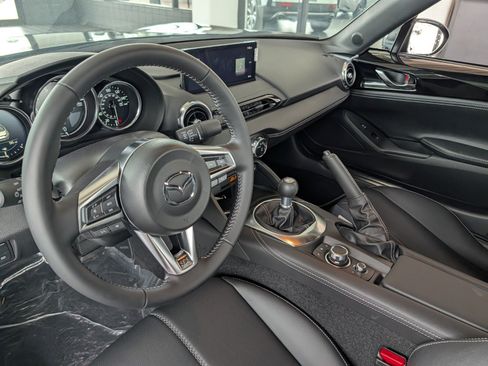 New 2026 MAZDA MX-5 Miata Grand Touring w/ Appearance Package RWD image 13