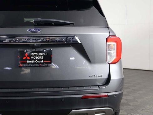 Used 2022 Ford Explorer XLT w/ Equipment Group 202A image 16