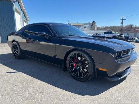 Used 2009 Dodge Challenger SRT8 w/ SRT Option Group II image 7