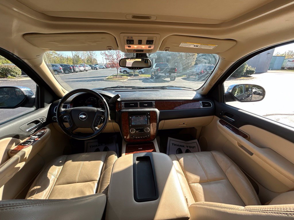 Used 2008 Chevrolet Tahoe LTZ w/ LTZ Preferred Equipment Group AWD/4WD image 28