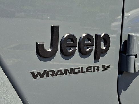 New 2026 Jeep Wrangler Unlimited Sahara AWD/4WD image 18