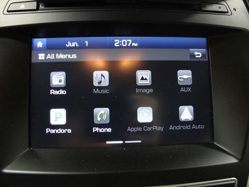 Used 2018 Hyundai Santa Fe Sport w/ 2.4L Value Package 02 FWD image 11