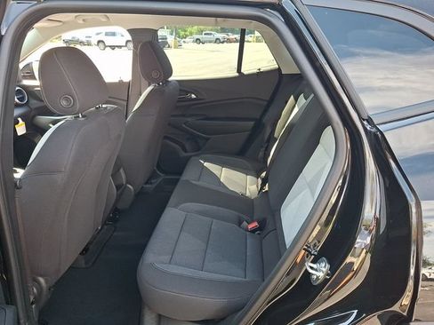 New 2026 Chevrolet Trax LS w/ LS Convenience Package FWD image 7