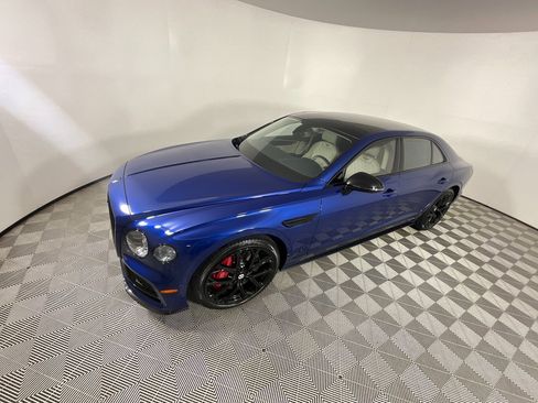 Used 2023 Bentley Flying Spur S V8 image 9