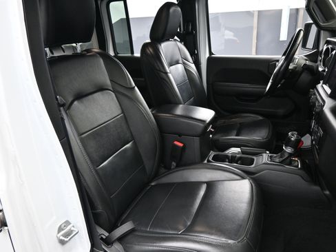 Used 2021 Jeep Wrangler Unlimited Sahara image 15