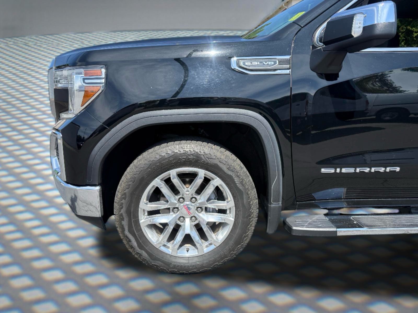 Used 2021 GMC Sierra 1500 SLT w/ SLT Premium Plus Package AWD/4WD image 13