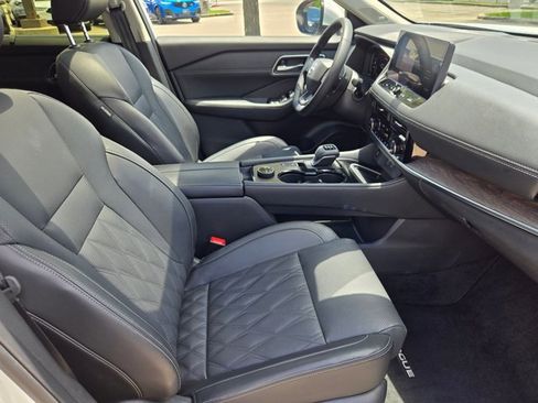Used 2026 Nissan Rogue Platinum w/ Platinum Premium Package AWD/4WD image 22