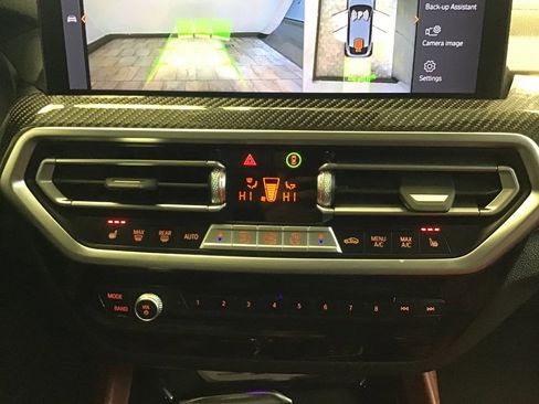 Used 2023 BMW X4 M40i w/ Premium Package image 32