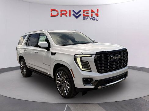 New 2026 GMC Yukon Denali Ultimate w/ LPO, Illumination Package AWD/4WD image 2
