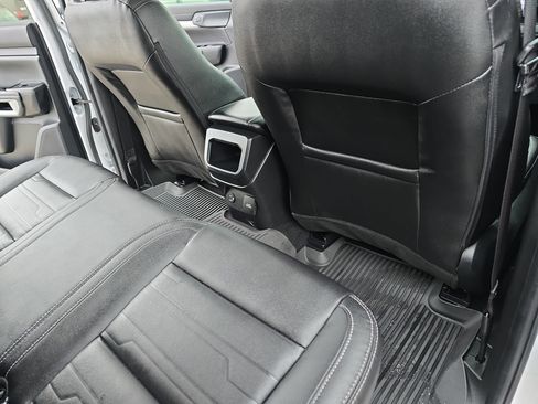 Used 2024 Ford Ranger Lariat w/ Advanced Towing Package image 12