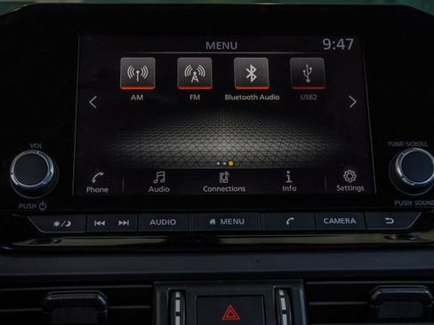 Used 2025 Nissan Pathfinder S FWD image 29