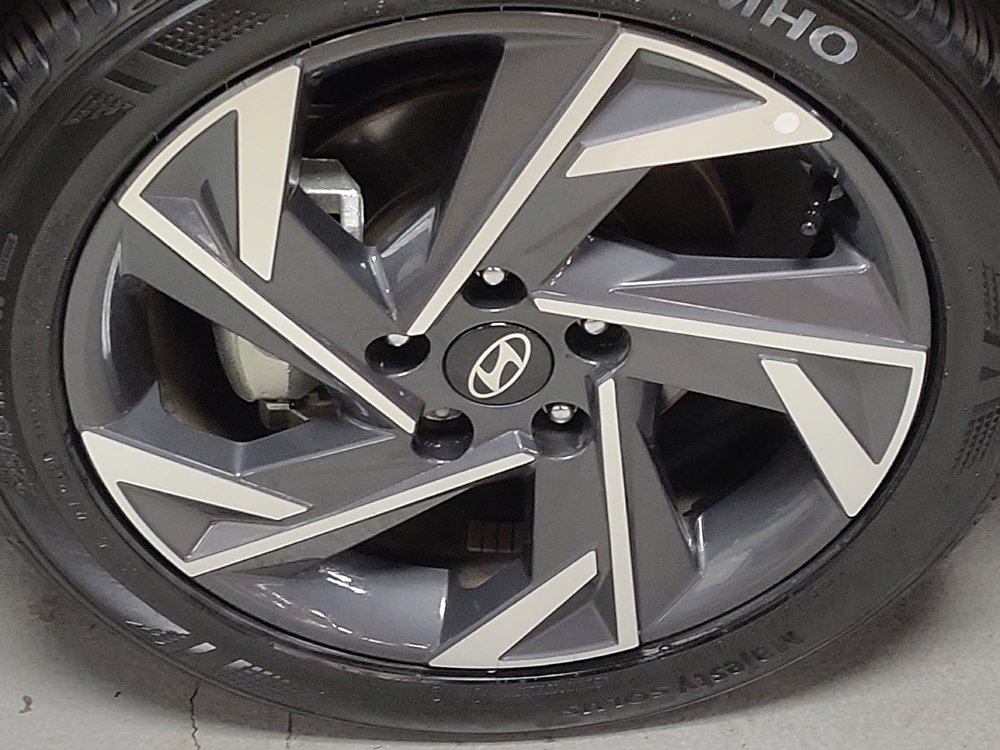 Used 2025 Hyundai Elantra Sport w/ Cargo Package FWD image 31