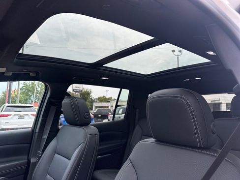 New 2026 Chevrolet Traverse LT w/ Sun and Wheel Package image 19