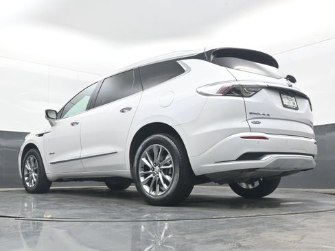 Used 2024 Buick Enclave Avenir FWD image 16