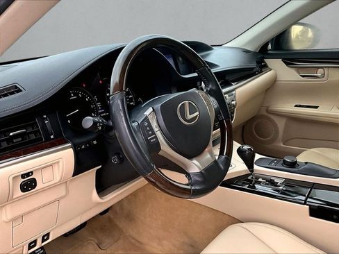 Used 2013 Lexus ES 350 w/ Premium Pkg FWD image 13