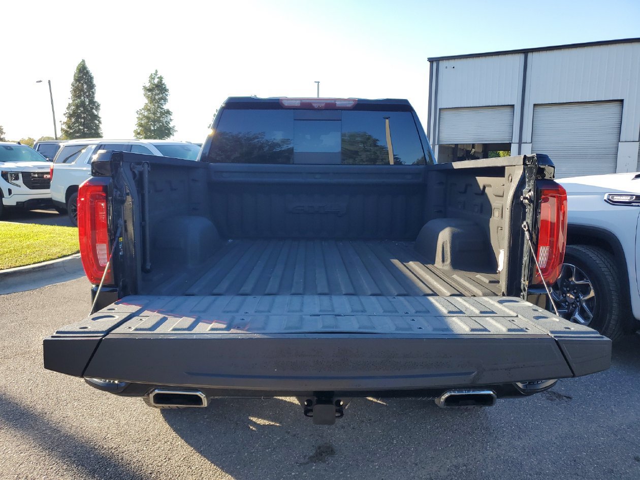 Used 2021 GMC Sierra 1500 AT4 w/ AT4 Premium Package AWD/4WD image 9