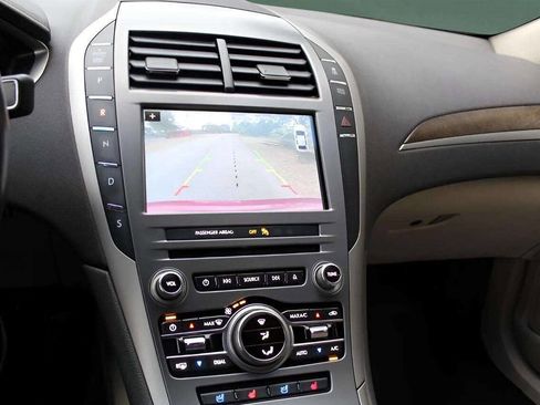 Used 2017 Lincoln MKZ Reserve image 17