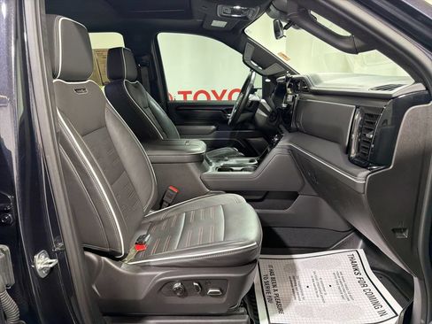 Used 2025 GMC Sierra 2500 AT4X AWD/4WD image 11