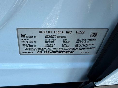 Used 2023 Tesla Model X image 37
