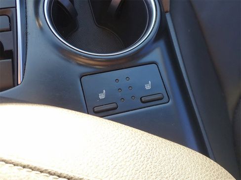 Used 2018 Toyota Camry XSE image 28