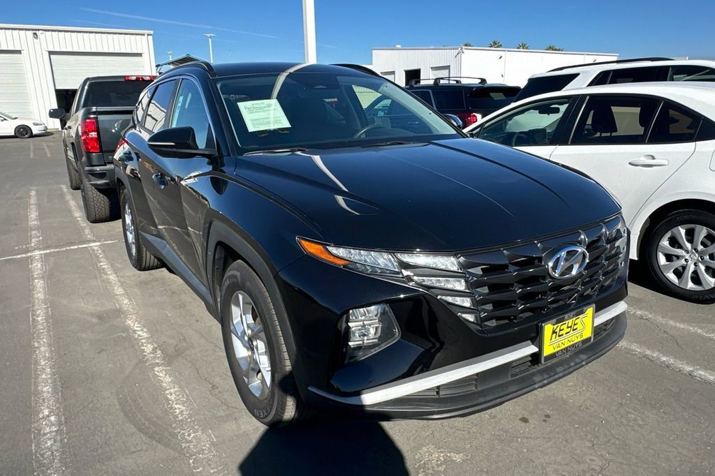 Used 2022 Hyundai Tucson SEL FWD image 2