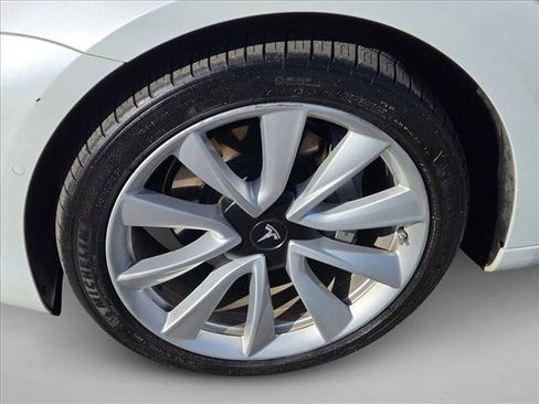 Used 2020 Tesla Model 3 Performance image 19
